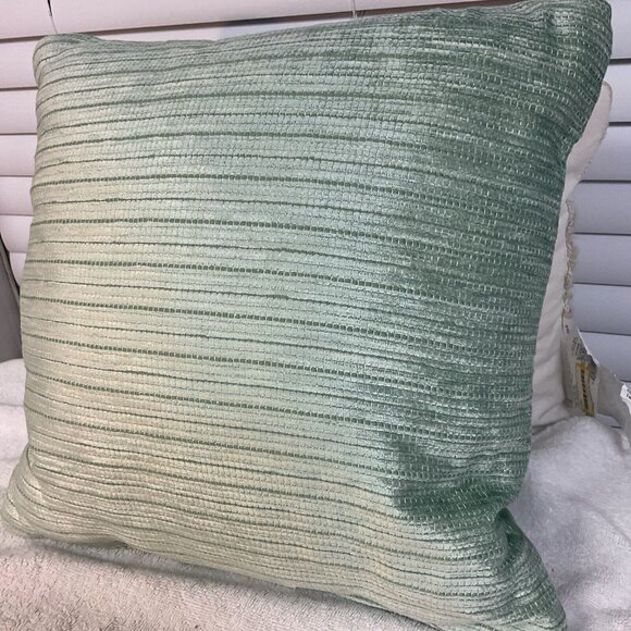 Room Essentials Green  16 X 16in Decor Pillow - Picture 3 of 7